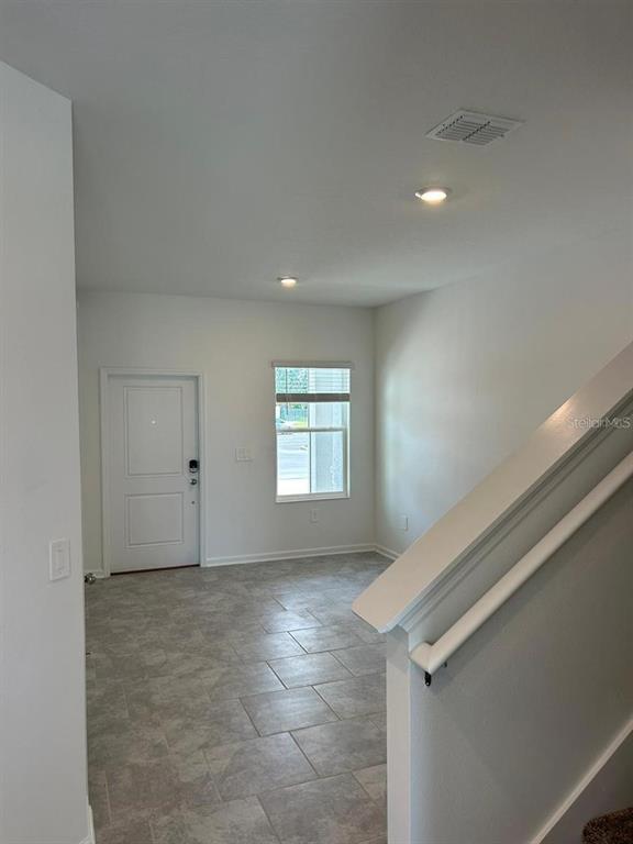 Building Photo - 3350 Laurent Lp