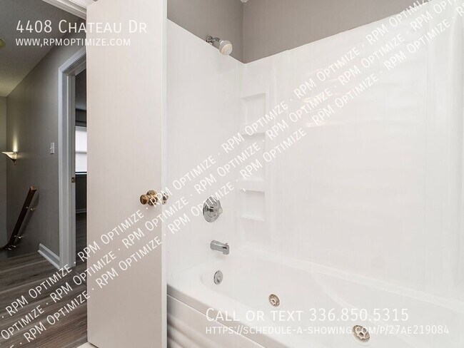 Building Photo - 4408 Chateau Dr