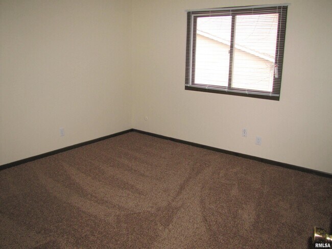 Building Photo - 2509 E 50th St