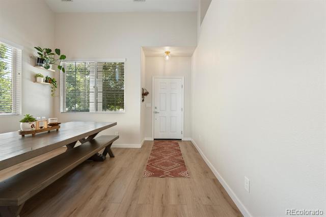 Building Photo - 4947 Stoneham Ave