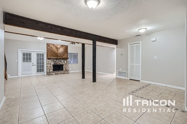 Building Photo - 217 S Shadow Bay Dr