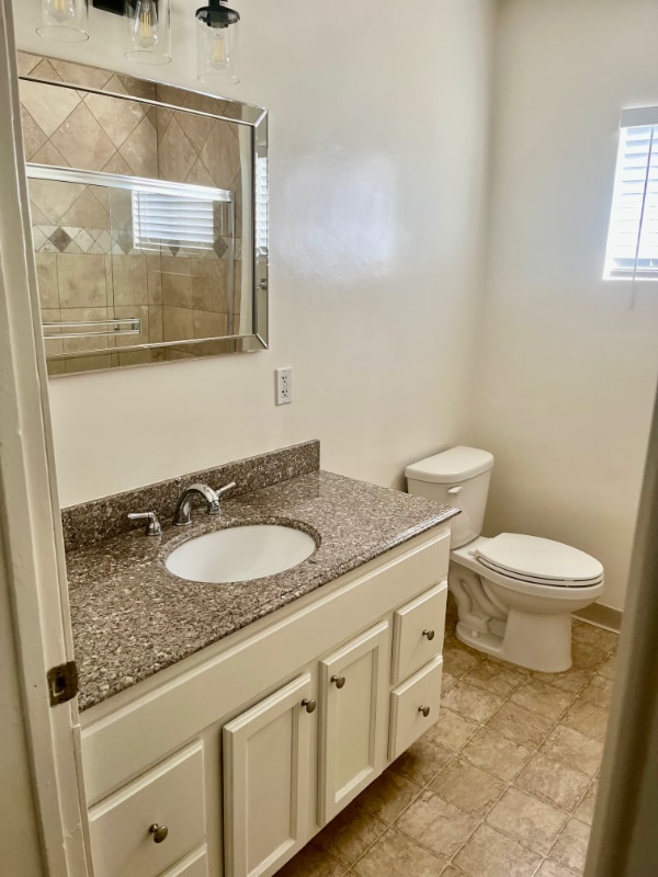 Building Photo - 2345 Kansas Ave