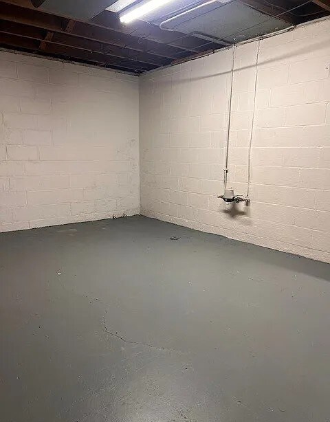 basement - 1340 Aberdeen Ave