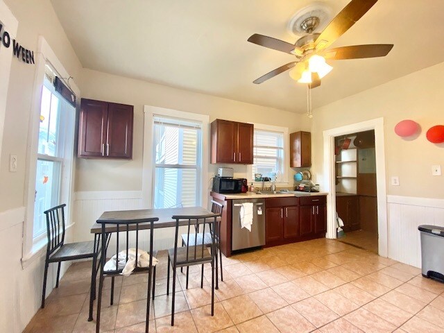 Building Photo - 89 Hillside St