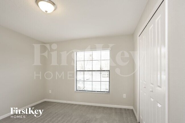 Building Photo - 9628 Sage Creek Dr