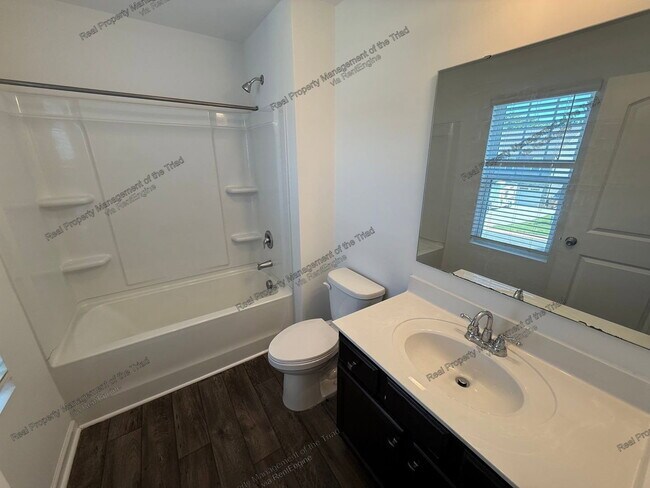 Building Photo - 5116 Reedy Creek Farm Cir