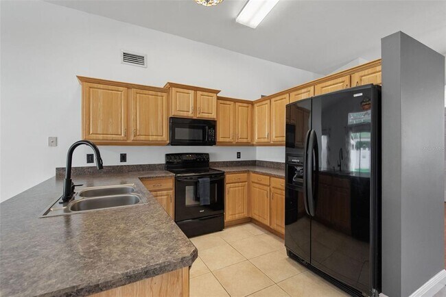 Building Photo - 113 Whippoorwill Dr