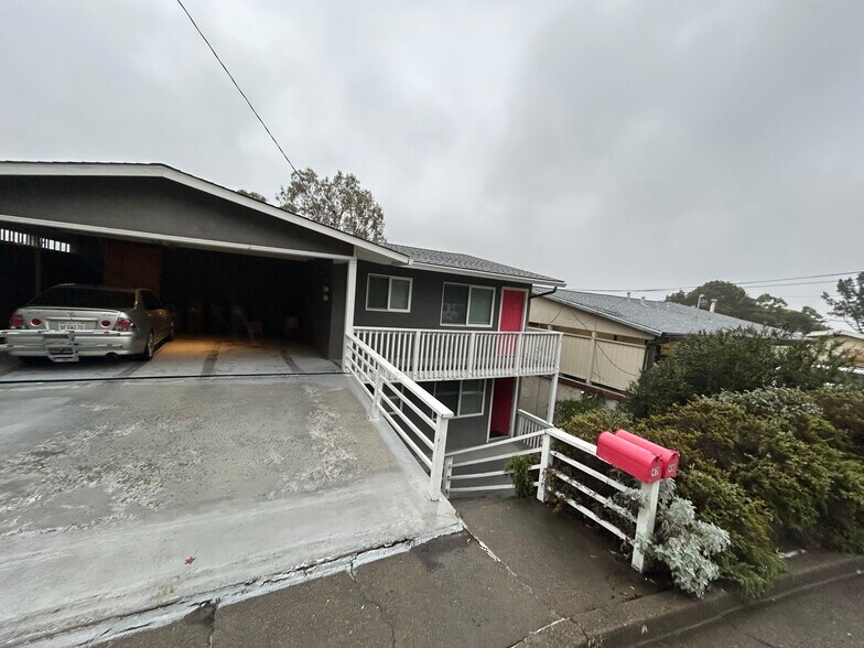 Building Photo - 47 Bayo Vista Way