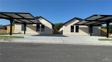 Building Photo - 15 Chapa Ave