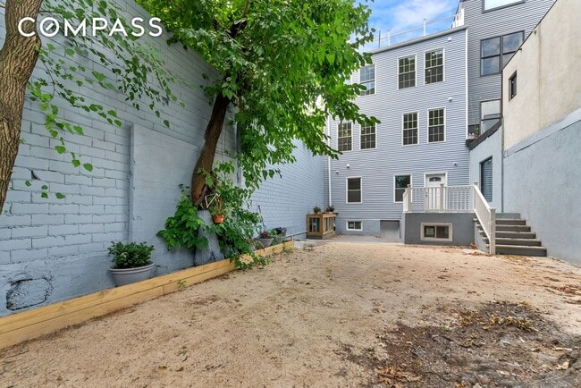 Building Photo - 217 Butler St