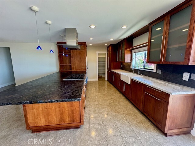Building Photo - 2745 Temple Hills Dr