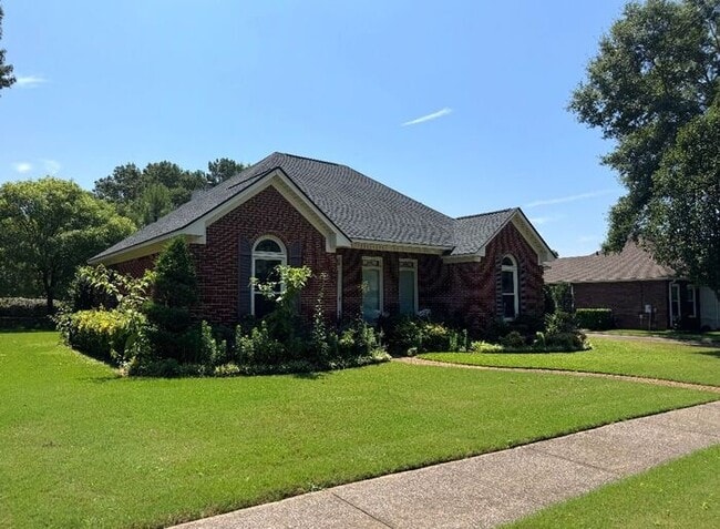 Building Photo - Beautiful home near Gate 7 of Redstone Arsenal