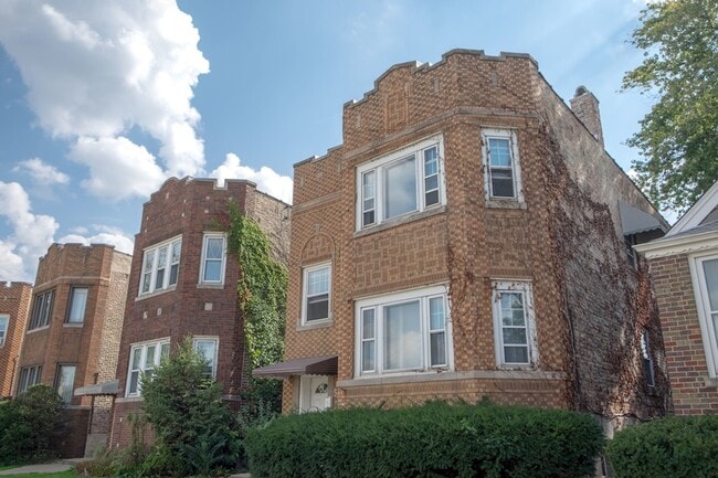 Building Photo - 5445 W 64th St