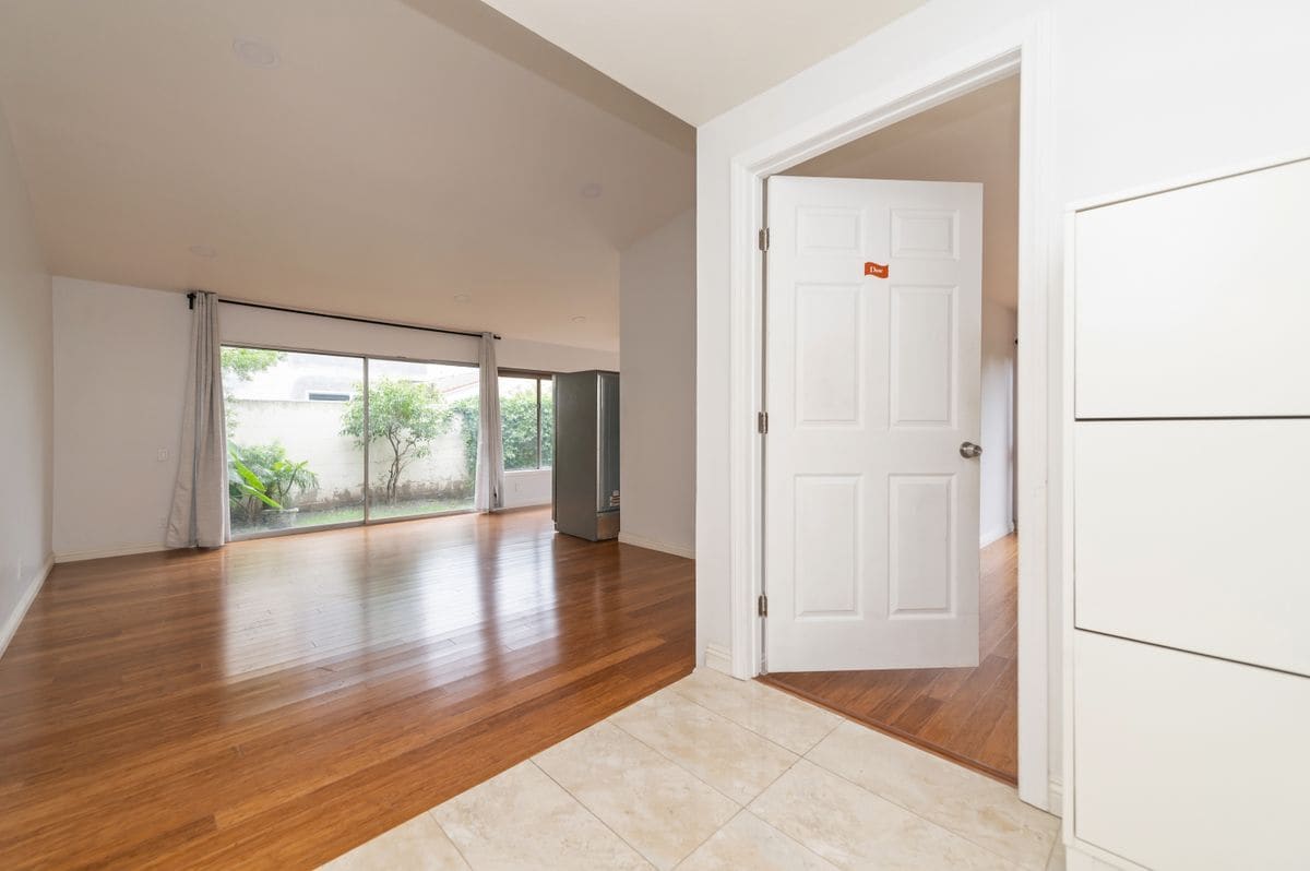 Building Photo - 3701 Provincetown