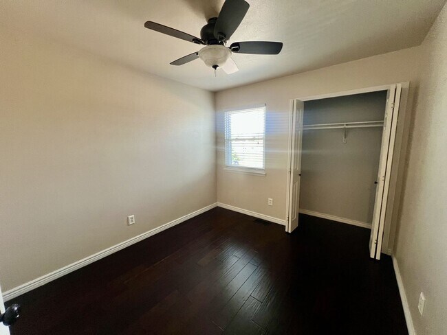 Building Photo - Gorgeous 4 Bedroom Home in Briargate!