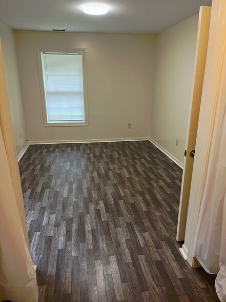 Building Photo - 212 Samaritan Dr
