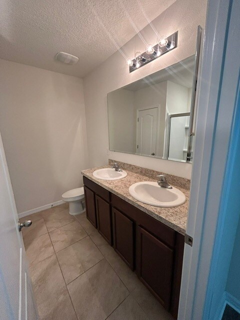 Building Photo - 1631 Primo Ct