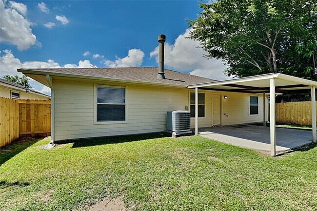 Building Photo - 7826 Spring Fern Ln