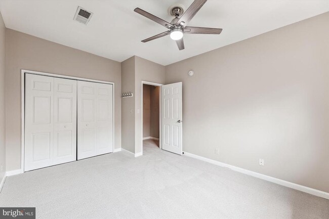 Building Photo - 2702 Dartmouth Rd