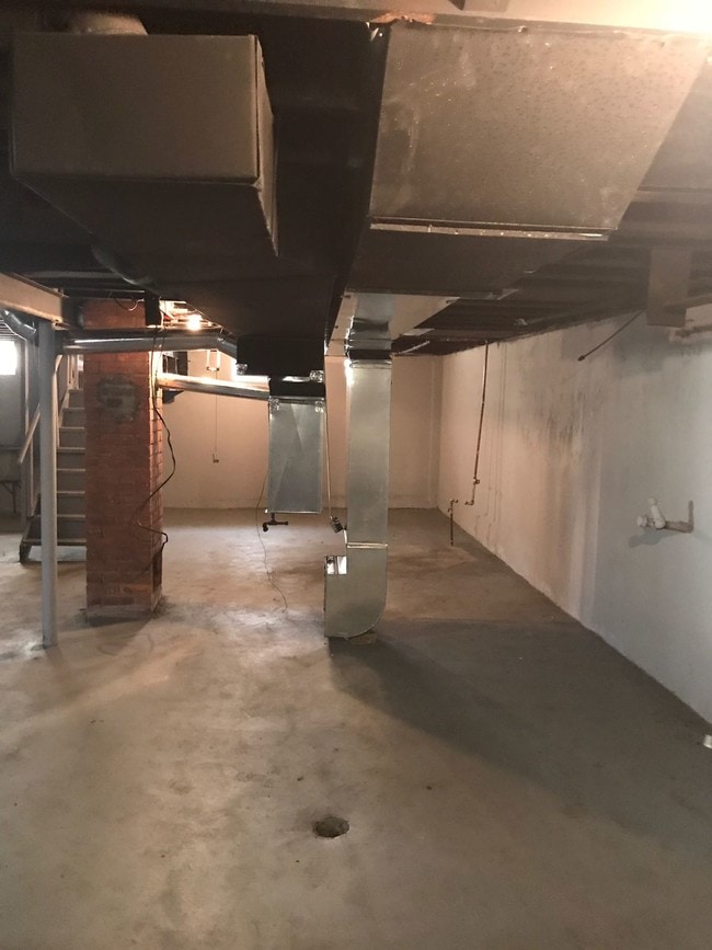 Building Photo - 9094 Braile St