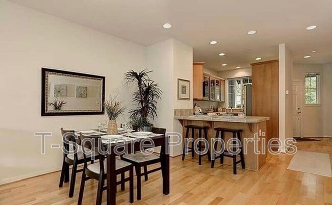 Building Photo - 1693 NE Juneberry St