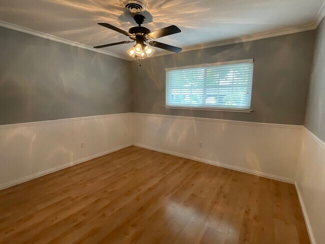 Building Photo - 8909 Dontree Way