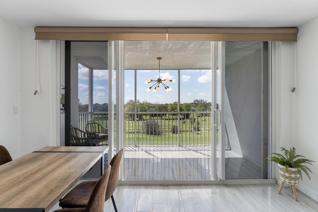 Building Photo - 3001 S Course Dr