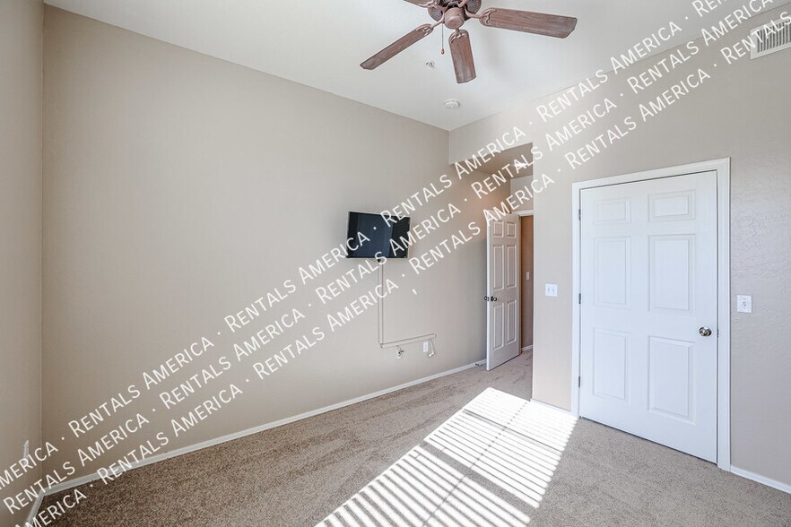 Building Photo - 14575 W Mountain View Blvd