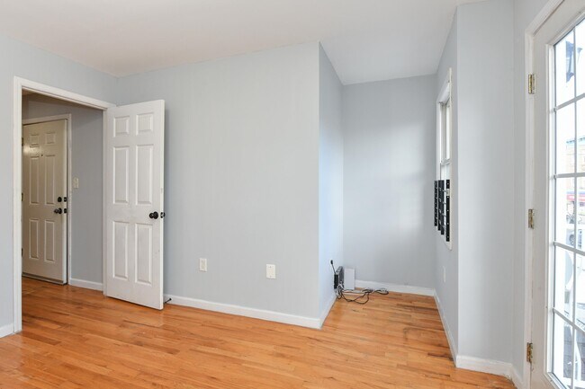 Building Photo - 499 Ocean Ave