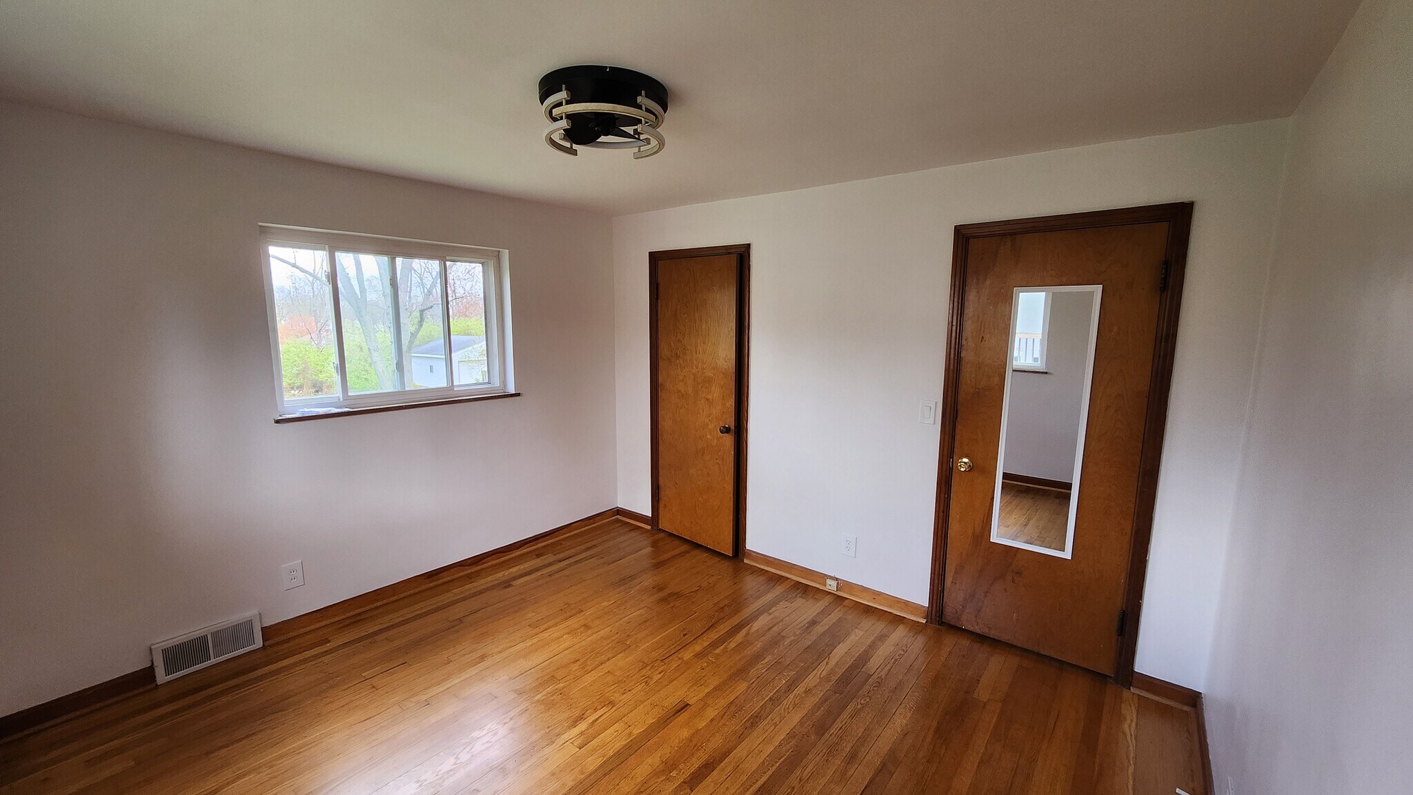 Back Bedroom 12'X10' - 8446 Clough Pike