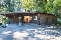 Building Photo - BOTHELL / KENMORE 3300sq.ft 4+ Bedroom Home