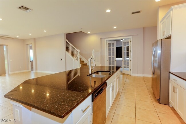 Building Photo - 11823 Timbermarsh Ct