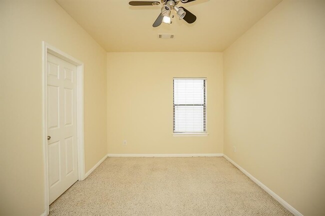 Building Photo - 4411 Koehler St