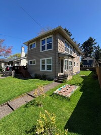 Building Photo - Buchanan-4 plex