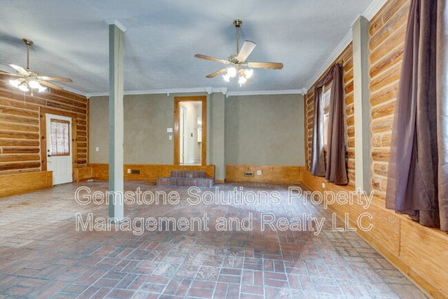 Building Photo - 6738 Quiet Ln