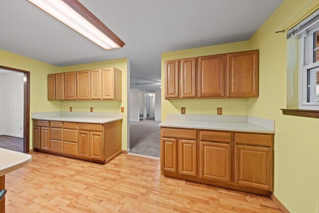 Building Photo - 122 Beach Dr
