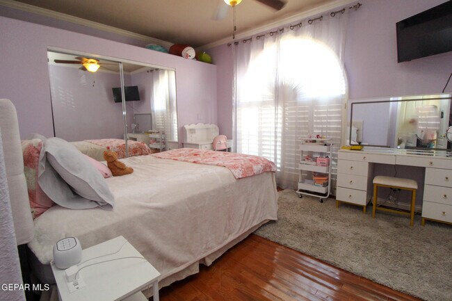 Building Photo - 6044 Los Pueblos Dr