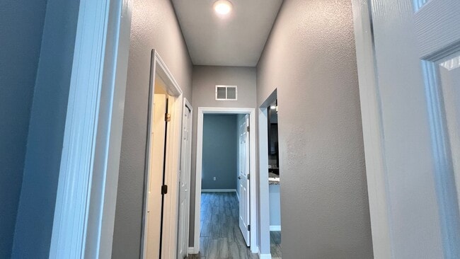 Building Photo - Beautiful 3 Bedroom, 2 Bathroom Home in Pa...