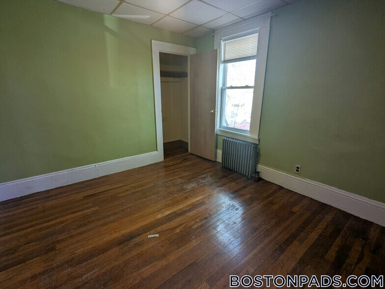 Building Photo - 63 Whitman St