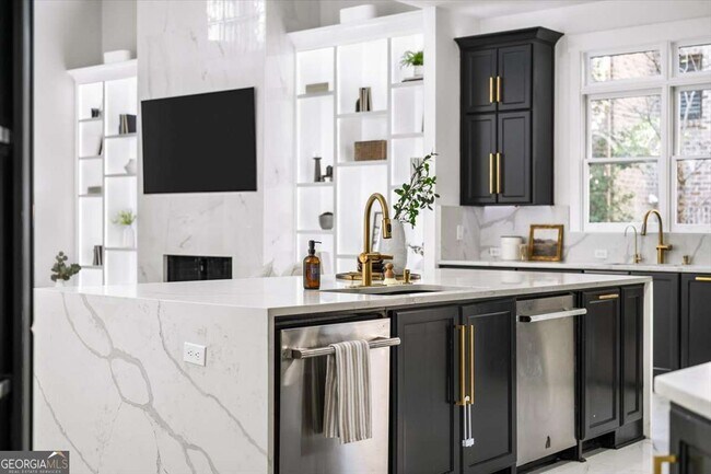 Building Photo - 3040 Wallace Cir SE