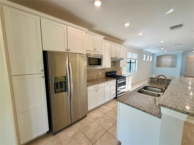 Building Photo - 17043 Hampton Falls Terrace