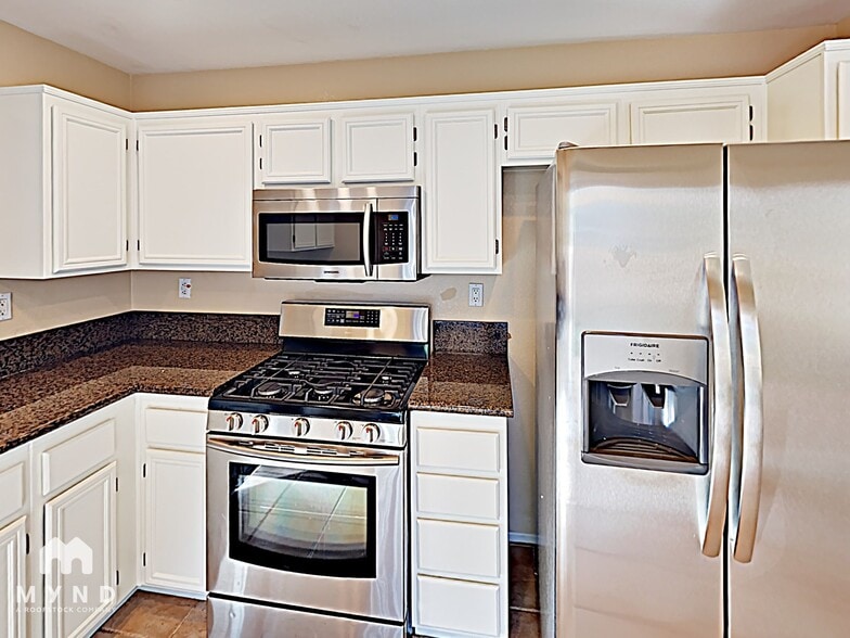 Building Photo - 275 Brookview Ct