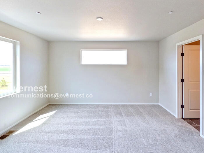 Building Photo - 2814 Barnstormer St