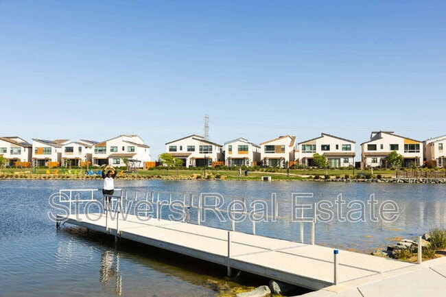 Building Photo - 2428 Periwinkle Pl