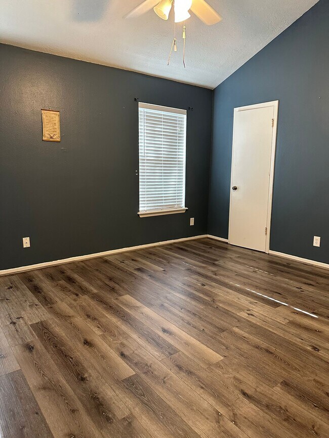 Building Photo - 7305 S Gessner Rd