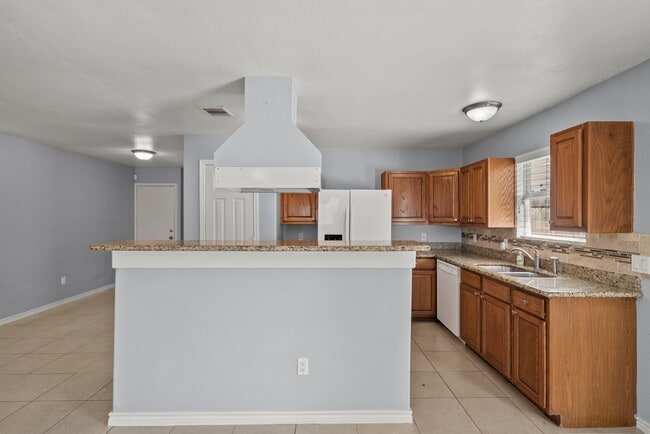 Building Photo - 1631 Quail Run