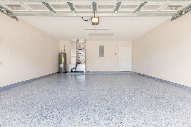 Building Photo - 5 Buffalo View Ln