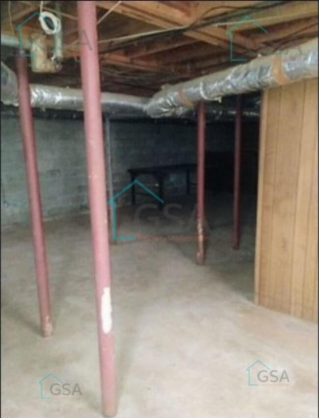 Building Photo - Two Bedroom Two Bath