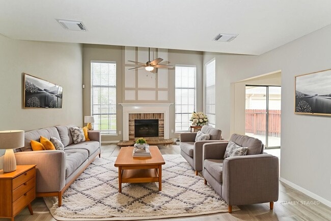 Building Photo - 2017 Spinnaker Dr