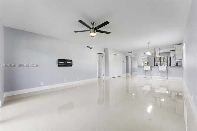 Building Photo - 16451 Blatt Blvd
